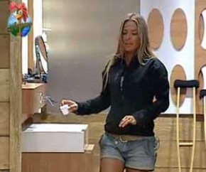Janaina conta os apuros que passou com ex-namorado(Imagem:Reprodução / Rede Record )