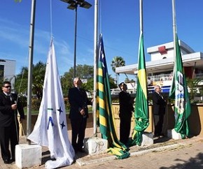 Hasteamento de bandeiras marca abertura da Semana da Pátria em Floriano.(Imagem:Waldemir Miranda)