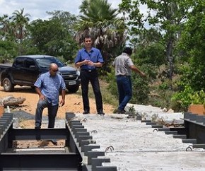 Pontes da zona rural de Floriano já estão sendo montadas.(Imagem:Secom)