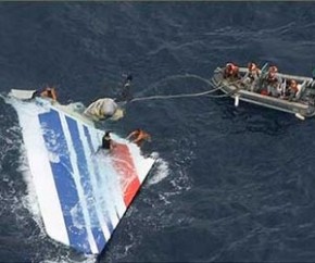 Destroços de avião(Imagem:WEB)