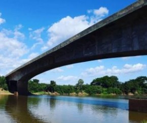 Pilar de ponte no PI desloca e tráfico de veículos é proibido.(Imagem:Ascom)