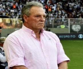 Abel e Fla discutem comissão técnica para firmar acerto.(Imagem:Maílson Santana)