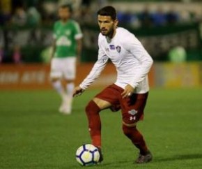 Suspensos, Jadson e Airton desfalcarão o Fluminense contra o Grêmio no sábado.(Imagem:Divulgação)