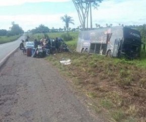 Ônibus da cantora Márcia Felipe se envolve em acidente.(Imagem:Cidadeverde.com)