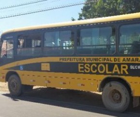 Ônibus escolar é flagrado transportando romeiros para santuário no Piauí.(Imagem:Somos Notícia)