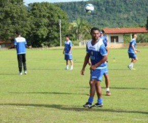 Chiquinho, lateral do Altos.(Imagem:Luis Júnior)