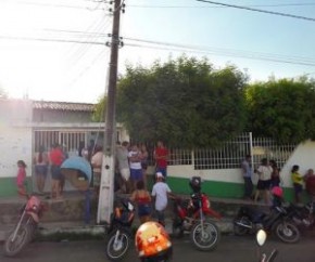 Uruçuienses deixam de votar para conselheiro tutelar devido enormes filas.(Imagem:Jailton Silva)