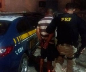 Condutor preso por uso de CNH falsa(Imagem:Divulgação/PRF)