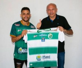 Altos apresenta Wesley e fecha etapa de contratações.(Imagem:Luís Júnior/A.A.Altos)