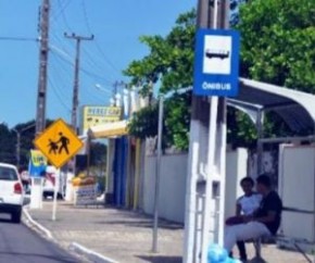 Moradores sofrem com assaltos nas paradas e nos ônibus coletivos no PI.(Imagem:Divulgação)