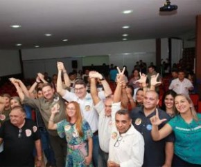 Wilson Martins faz reunião em Teresina e recebe apoio de policiais.(Imagem:Ascom)