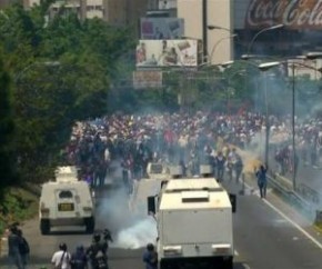 Refugiados na fronteira do Brasil com a Venezuela, em imagem de maio deste ano(Imagem:Globo)