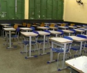 Mais de mil alunos estão sem aula há mais de um mês em todo o estado.(Imagem:Reprodução)