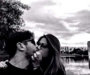 Filha do cantor Leonardo posta foto beijando Sandro Pedroso: 'Te amo'(Imagem:MSN)