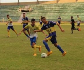 Time imita camisa do Boca Juniors e repete 6 a 1 da Argentina.(Imagem:Josiel Martins)