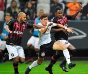 Corinthians e Atlético-PR fazem jogo fraco e empatam pelo Brasileirão.(Imagem:Sergio Barzaghi)