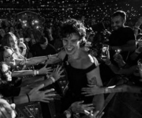 Fãs reagem ao cancelamento do show de Shawn Mendes, que lamenta em nota.(Imagem:Divulgação)