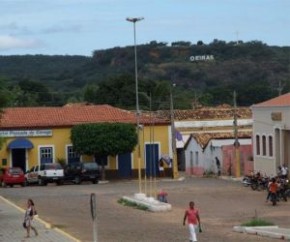 Hóspede é encontrado morto dentro de quarto de hotel em Oeiras.(Imagem:Edilson Morais Brito)