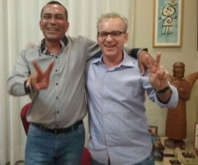 Zé da Cruz e o prefeito Firmino Filho(Imagem:Cidadeverde.com)