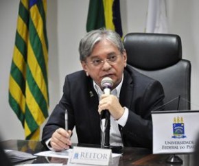 Arimatéia Dantas, reitor da UFPI.(Imagem:Divulgação)