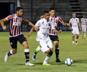 ABC bate Santa Cruz e sai na frente nas quartas da Copa do Nordeste.(Imagem:Andrei Torres/ABC FC)