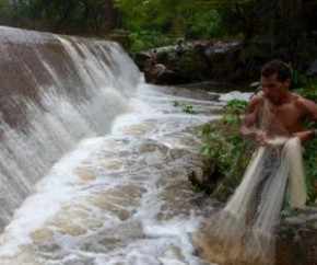 Barragem em Piripiri sangrou com as fortes chuvas.(Imagem:Repórter 10)