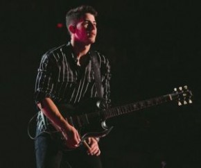 Nick Jonas sofre assédio durante show em Los Angeles e fãs se revoltam.(Imagem:Reprodução/instagram)