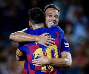 Arthur e Griezmann marcam e Barça vence, mas Messi sai cedo com dores e preocupa.(Imagem:Divulgação)