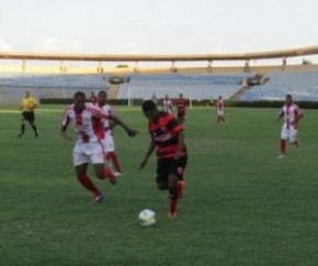 Flamengo-PI produz pouco e finaliza apenas três vezes na partida.(Imagem:Abdias Bideh)