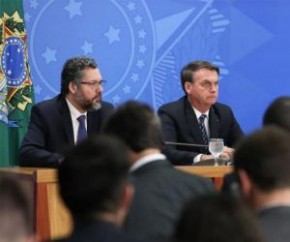 Certas coisas não peço, eu mando, diz Bolsonaro sobre exoneração do diretor do Inpe.(Imagem:Divulgação)