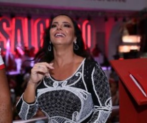 Após especulações, Viviane Araújo reina na quadra do Salgueiro.(Imagem:Quem)