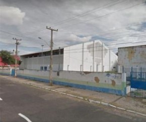 Dupla armada invade quadra de escola no Marquês e faz arrastão.(Imagem:Cidadeverde.com)