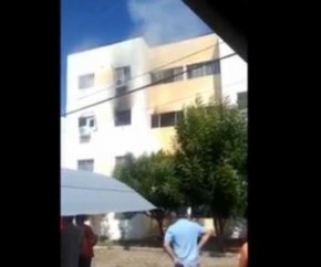 Incêndio atinge apartamento e abala estrutura de prédio na capital.(Imagem:Reprodução)