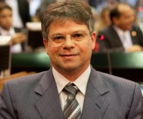 Deputado estadual Gustavo Neiva (PSB)(Imagem:Divulgação)