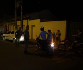 Blitz da PM resulta em uma motocicleta apreendida em Floriano.(Imagem:FlorianoNews)
