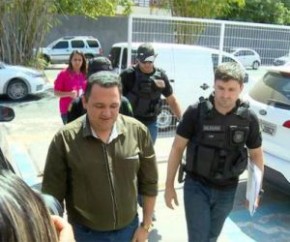 Delano Parente, prefeito de Redenção, no momento da prisão.(Imagem:Cidadeverde.com)