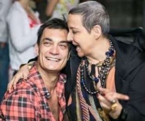 Betty Lago é homenageada pelo namorado Clovys Torres.(Imagem:MSN)