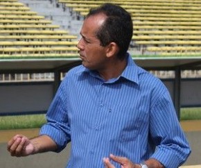Jacob Júnior acompanha vistoria no estádio Albertão antes da estreia da Copa do Nordeste.(Imagem:Antônio Fontes/GloboEsporte.com)