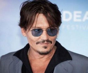 Johnny Depp está solteiro após dançarina russa terminar a relação.(Imagem:Folha Press)