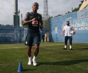 Douglas Costa e Marcelo são dúvidas para as oitavas.(Imagem:Lucas Figueiredo/CBF)