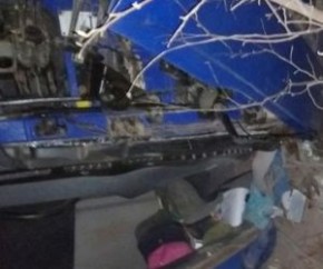 Caminhão tomba e motorista morre ao ser sacado do veículo na PI-322.(Imagem:Cidadeverde.com)
