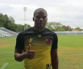 Eliézio Santos é apresentado pelo Flamengo-PI.(Imagem:Érica Maciel/ECF)