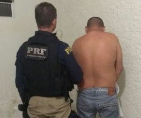 Homem com mandado de prisão em aberto em Floriano.(Imagem:PRF)