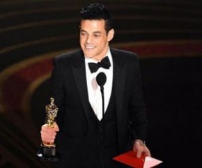 Rami Malek cai do palco após receber Oscar de melhor ator.(Imagem:Instagram)