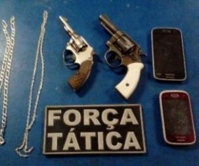 Força Tática prende três pessoas por porte ilegal de arma de fogo em Floriano(Imagem:Divulgação/PM)