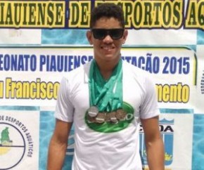 Novo recordista estadual no estile medley, Caio Silvestre exibe conquistas individuais no Piauiense.(Imagem:Arquivo Pessoal)