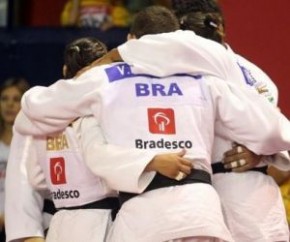 Equipe do Brasil comemora vitória contra Mongólia.(Imagem:Gaspar Nobrega/inovafoto)