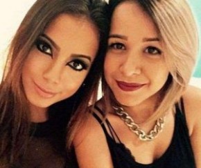 Após polêmica, Anitta garante que não namora com amiga(Imagem:MSN)