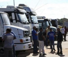 Caminhoneiros divulgam possível greve em 30 de março.(Imagem:Poder 360)