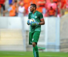 O goleiro tomou o terceiro cartão contra o Remo.(Imagem:Aldo Carneiro)